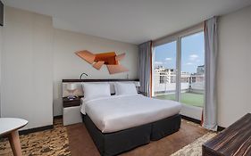 Doubletree By Hilton Paris Boulogne